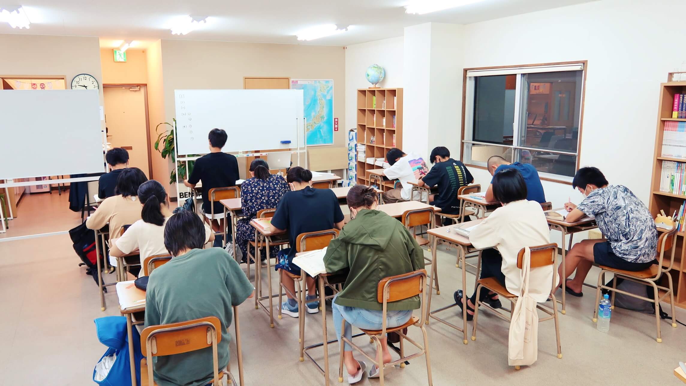 沖縄県うるま市の学習塾ベンガルの受験対策の風景